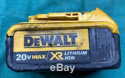 DEWALT DCF899HP2 20V Cordless Impact Wrench Kit
