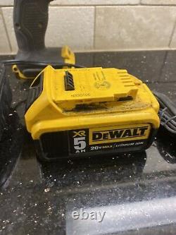 DeWalt DCF889H 1/2 Cordless Impact Wrench 20V LI 5AH XR Battery and Charger
