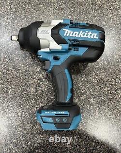 Makita XWT08 18-Volt 1/2-Inch Cordless Impact Wrench with Charger & Battery