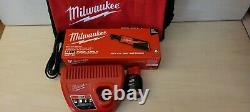 Milwaukee 2457-21 M12 Cordless M12 Lithium-Ion Ratchet with 2.0 Ah Battery